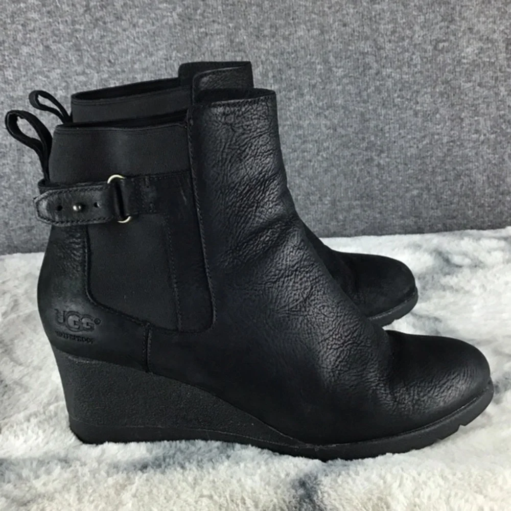 UGG Black Leather Waterproof Wedge Chelsea Ankle Boots‎ Size 9